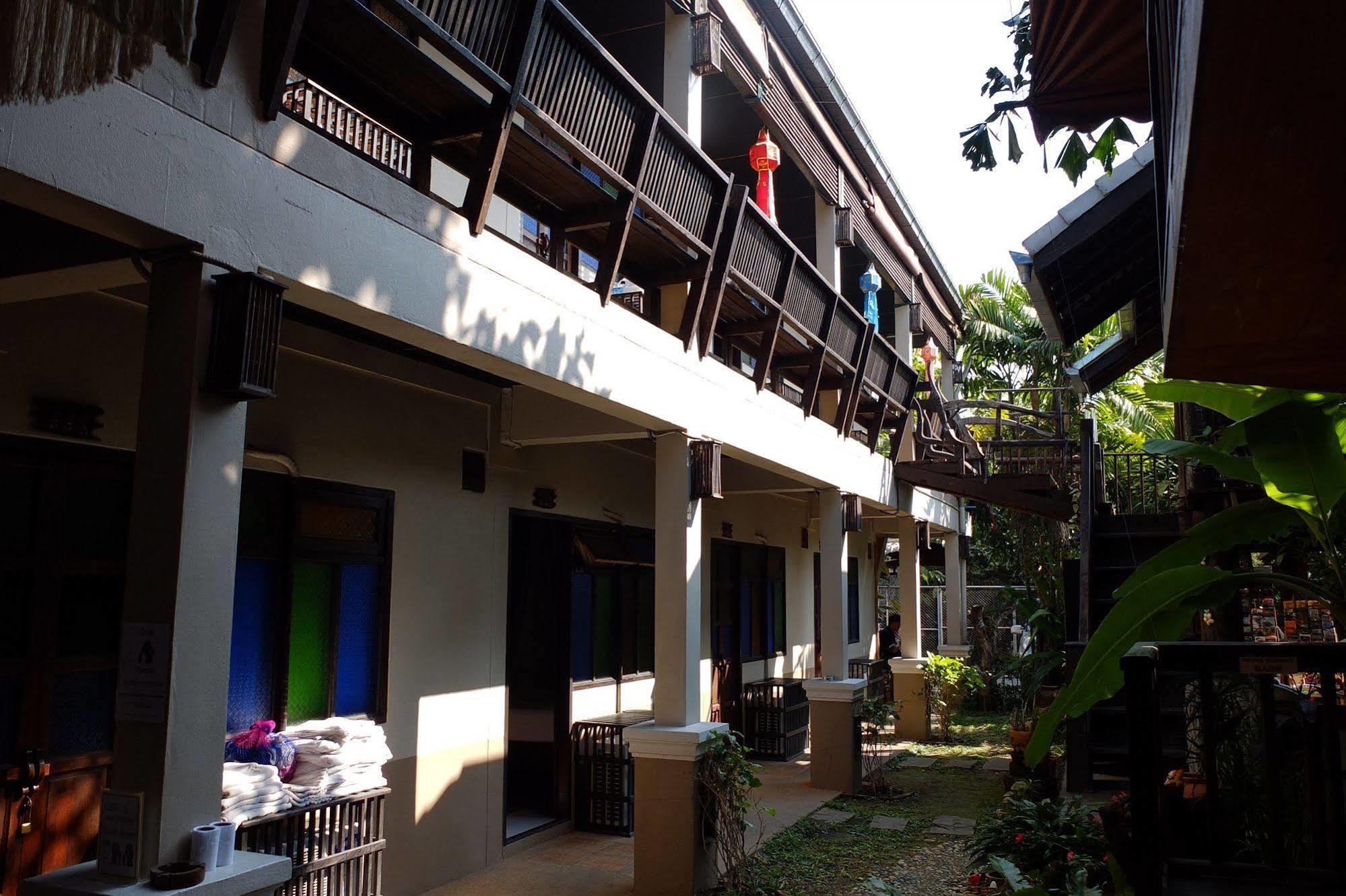 Saithong Guesthouse Chiang Mai Exterior foto